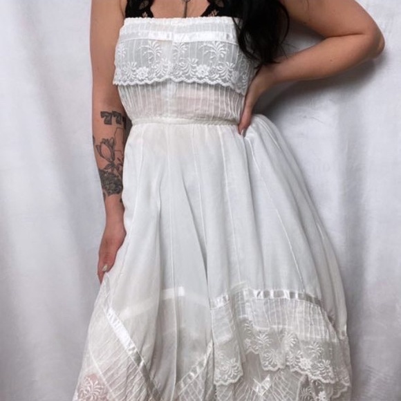 1960s HAND SEWN ELOPEMENT WEDDING DRESS